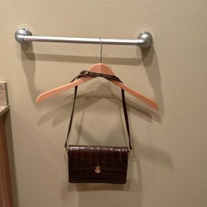 Sacs Emy France vintage brown leather embossed purse